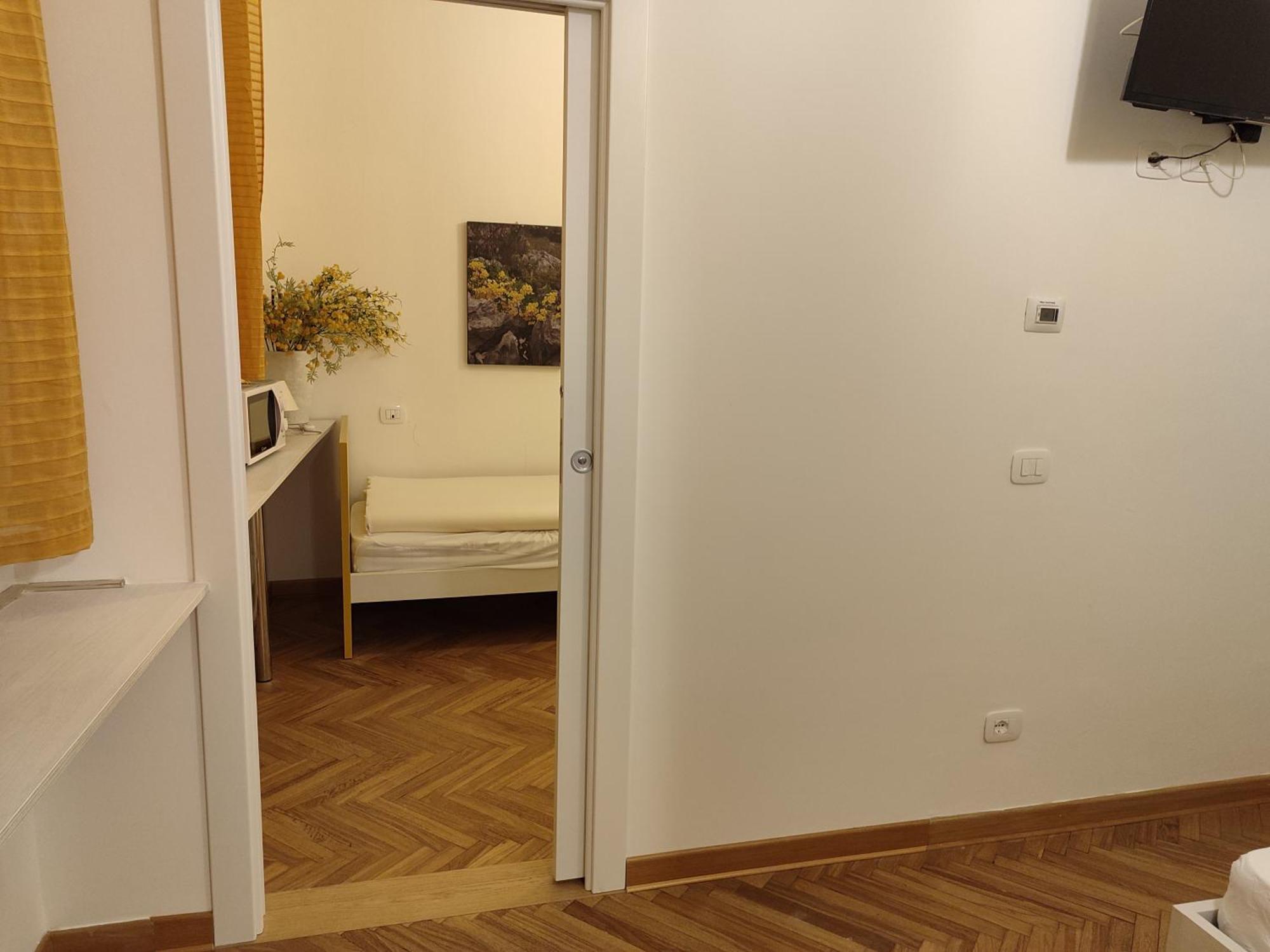 Trieste Center Rooms & Apartments - Fiori Di Trieste Eksteriør bilde